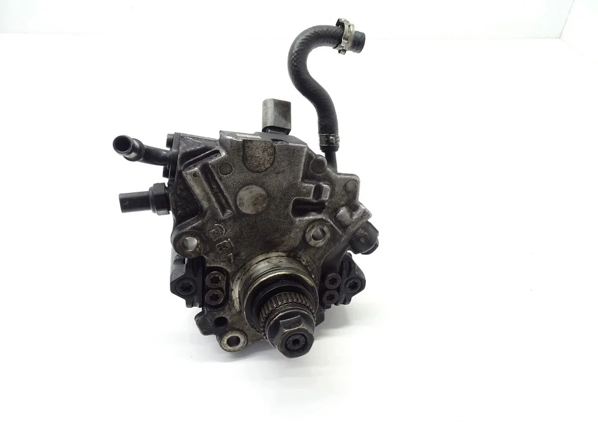 Polttoainepumppu Mercedes W204 W212 2.2 CDI