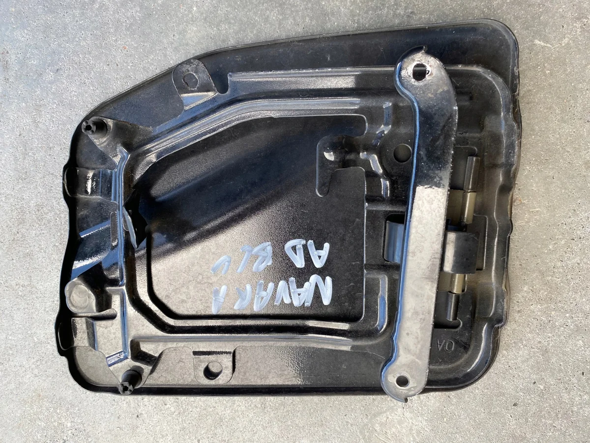 Klappe Tankdeckel Nissan Navara D23 NP300 2.3D image 3