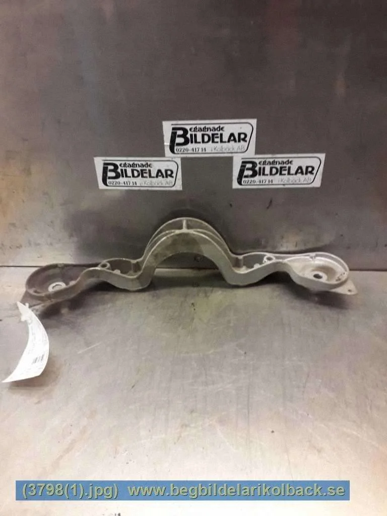 2004 BMW 3 E46 Rear Beam 1094421A
