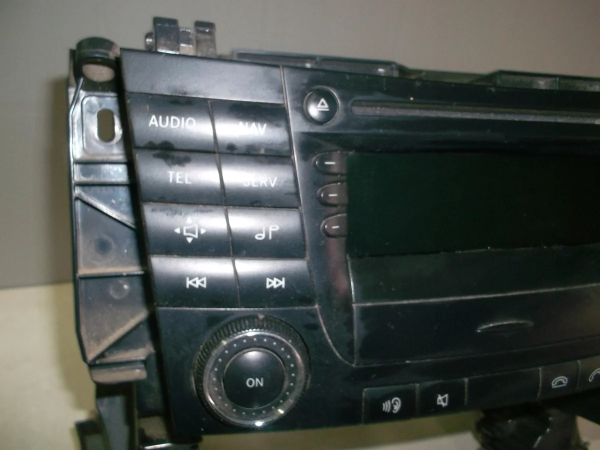 MERCEDES Classe E W211 Navigation COMAND image 3