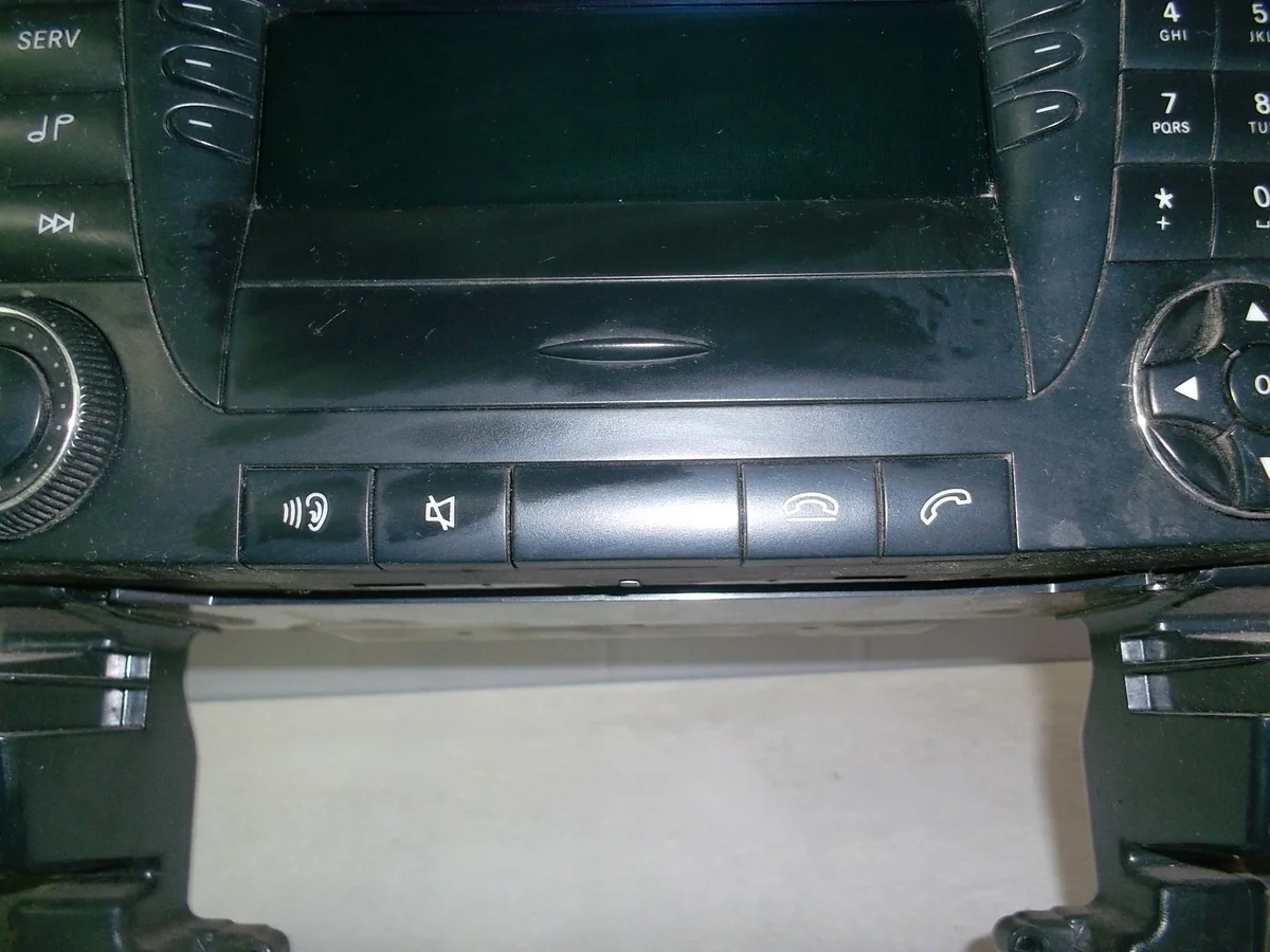 MERCEDES Classe E W211 Navigation COMAND image 4