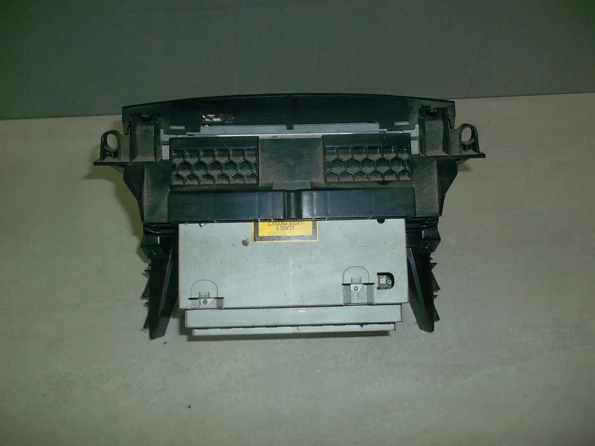 MERCEDES Classe E W211 Navigation COMAND image 6