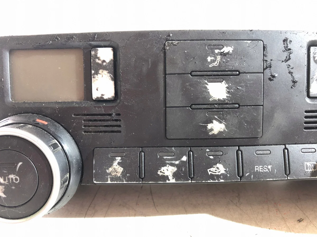2005 VW Touareg Climate Control Panel 7L6907040L image 3