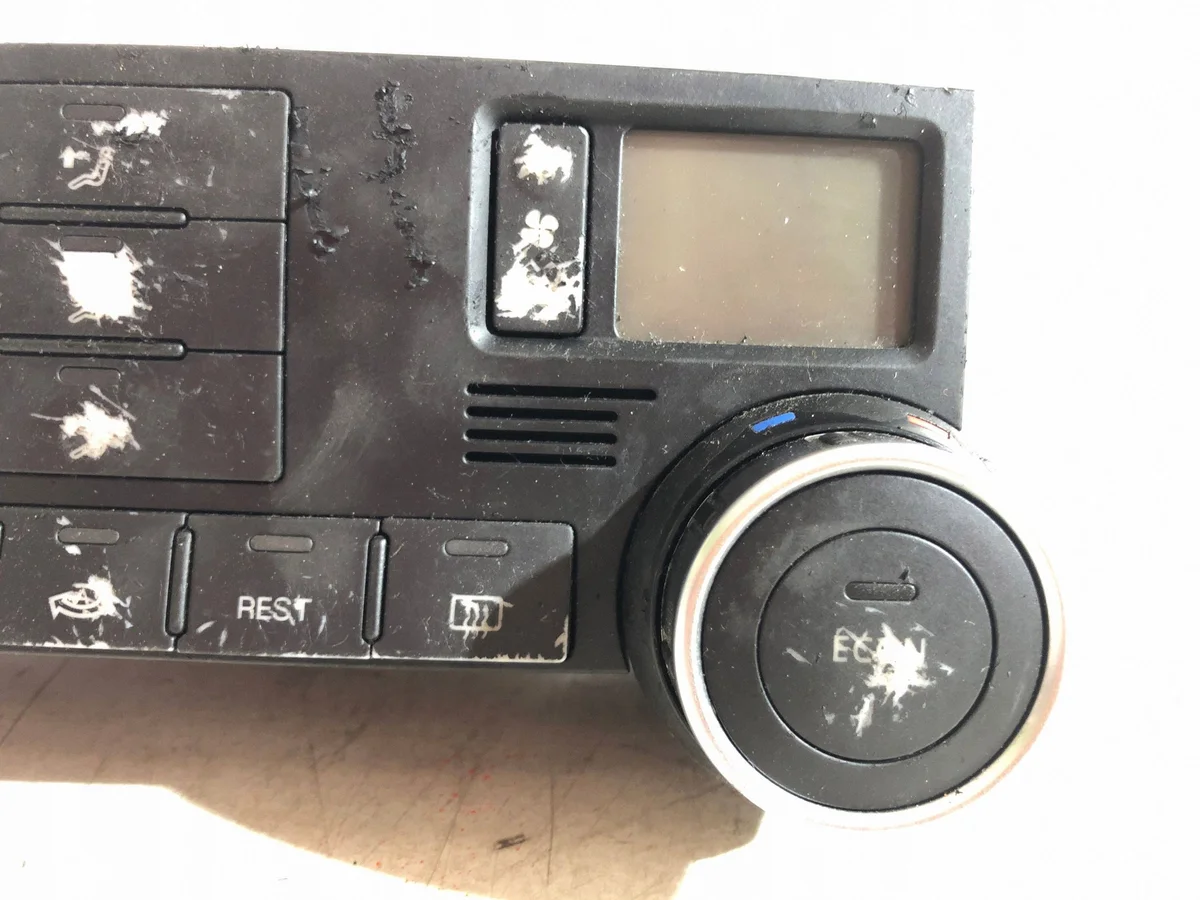 2005 VW Touareg Climate Control Panel 7L6907040L image 4