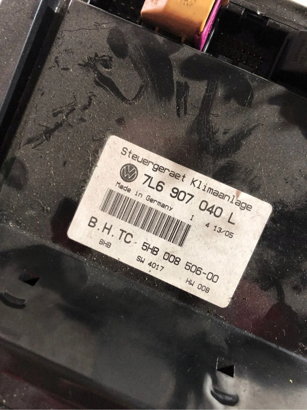 2005 VW Touareg Climate Control Panel 7L6907040L image 10