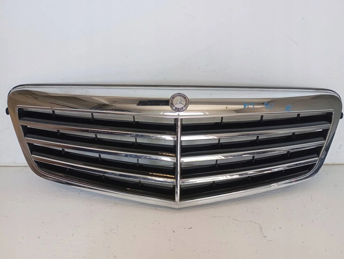 Etusäleikkö Mercedes E 212 A2128800583