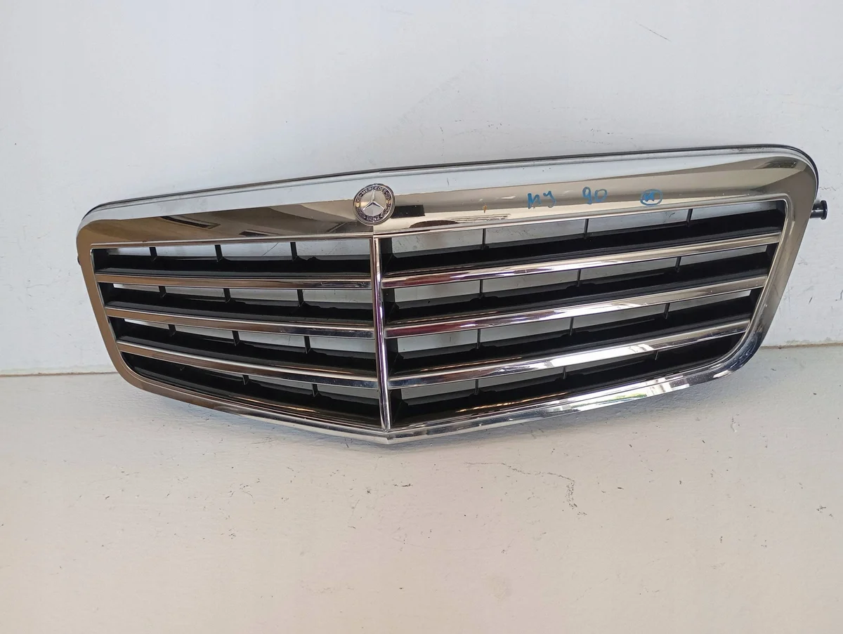 Calandre Mercedes Classe E W212 occasion image 4