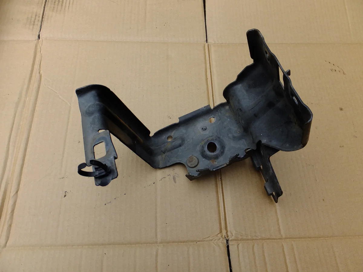 Halterung ABS Pumpe Citroen C4 Picasso I 2011