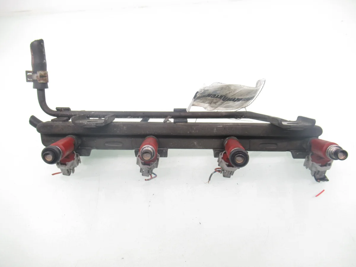 Suzuki Swift IV 1.5 - Rampe d'injection image 4