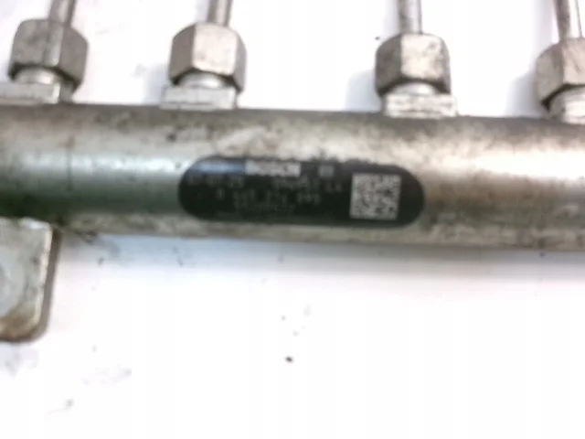 Rampe d'injection Fiat Croma II 1.9 JTD 55209572 image 3
