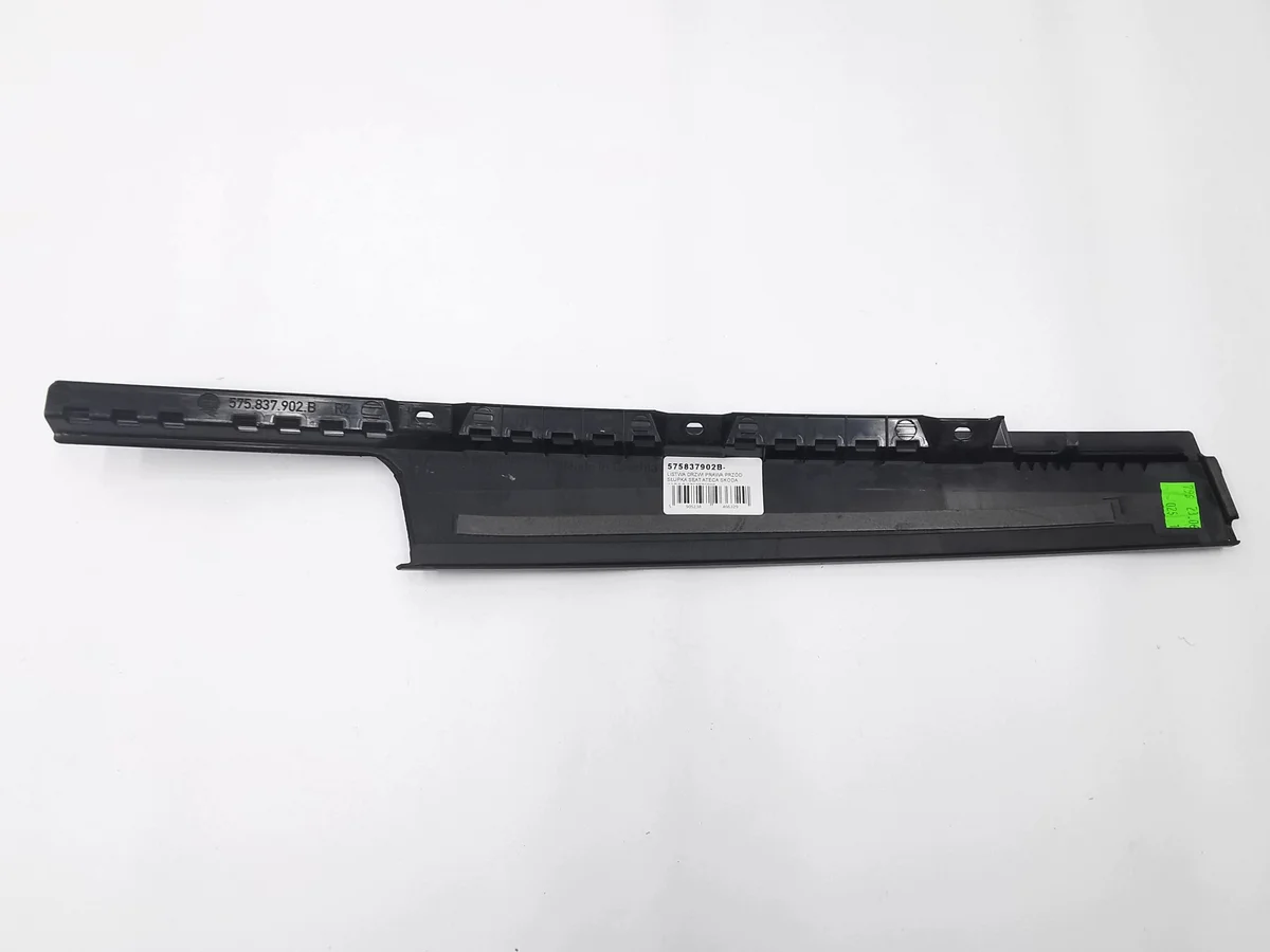 Listv dörr höger fram Seat Ateca Skoda Karoq 575837902B image 6