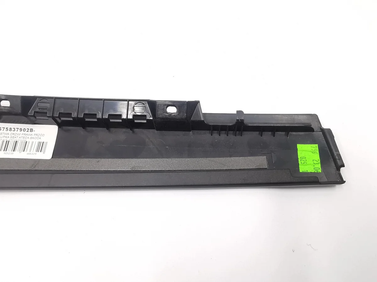 Listv dörr höger fram Seat Ateca Skoda Karoq 575837902B image 7