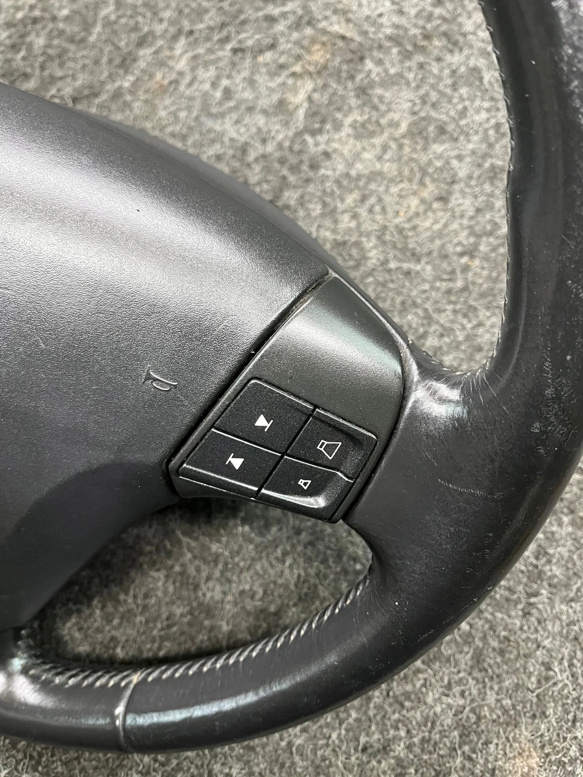Volant Volvo V50 Airbag Multifonction Occasion image 3