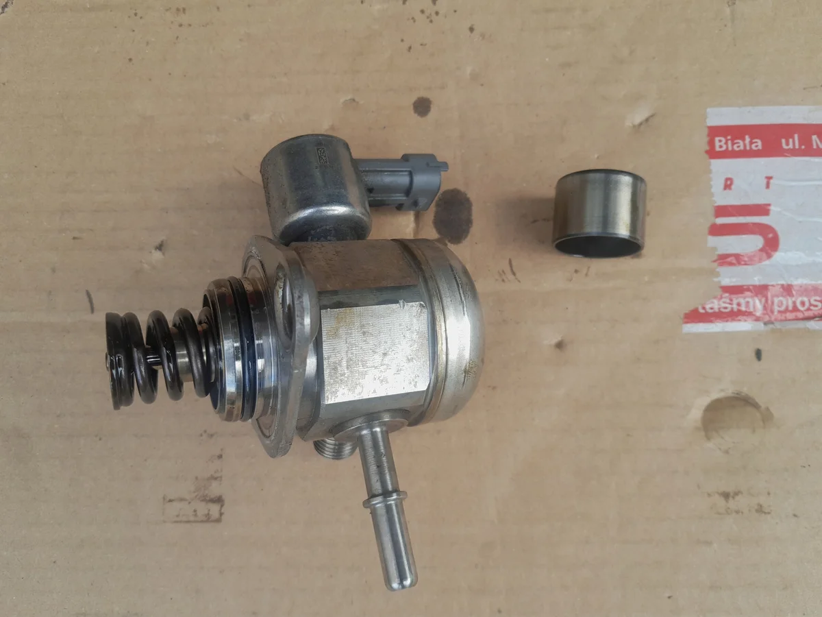 Polttoainepumppu Ford Mondeo MK4 2.0 EcoBoost