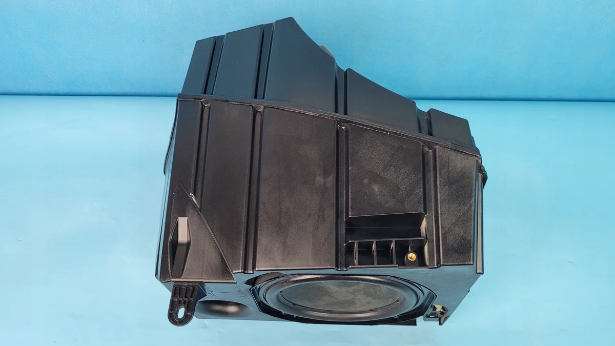 Tesla Model 3 subwoofer 1079746-00-D image 3