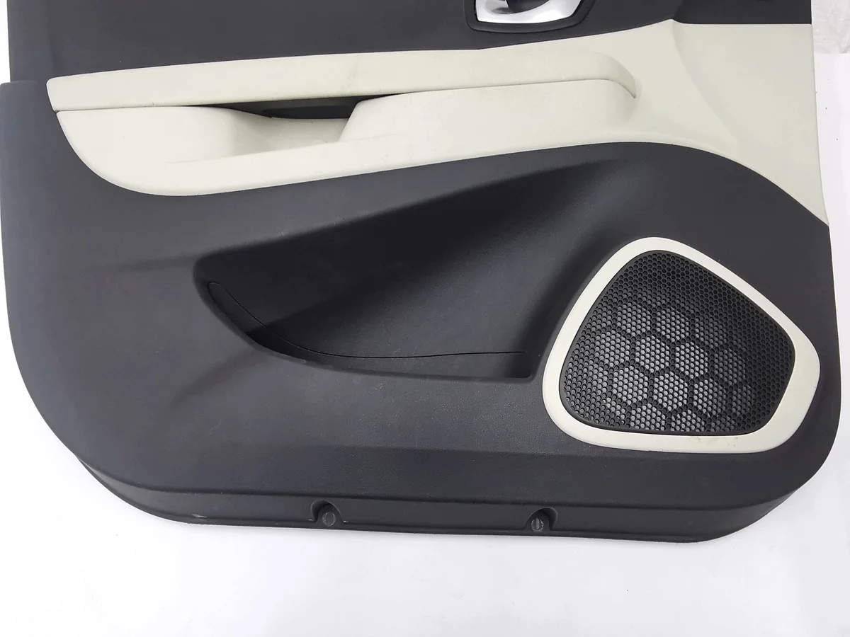 Renault Captur Door Panel Left Front Used image 3