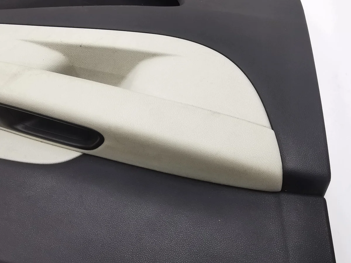 Renault Captur Door Panel Left Front Used image 6