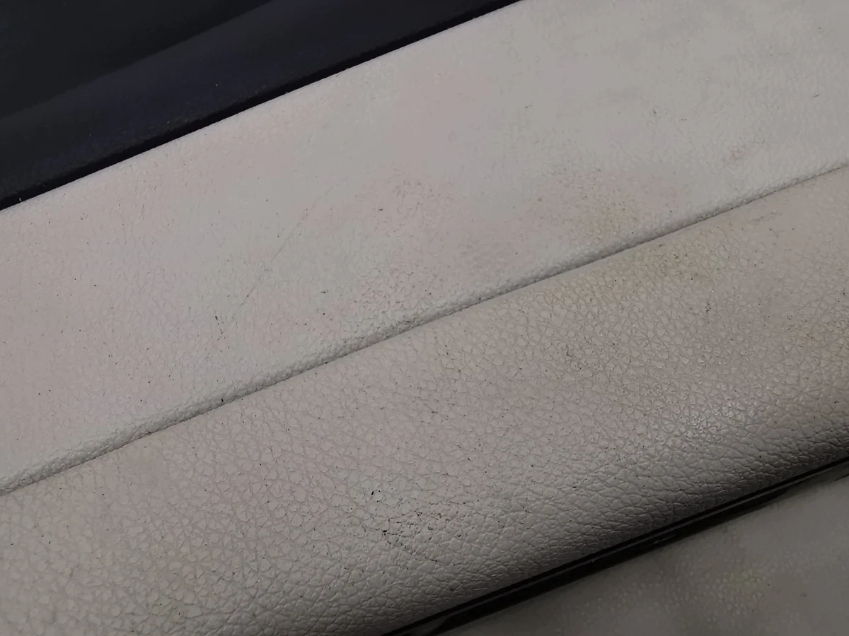 Renault Captur Door Panel Left Front Used image 9