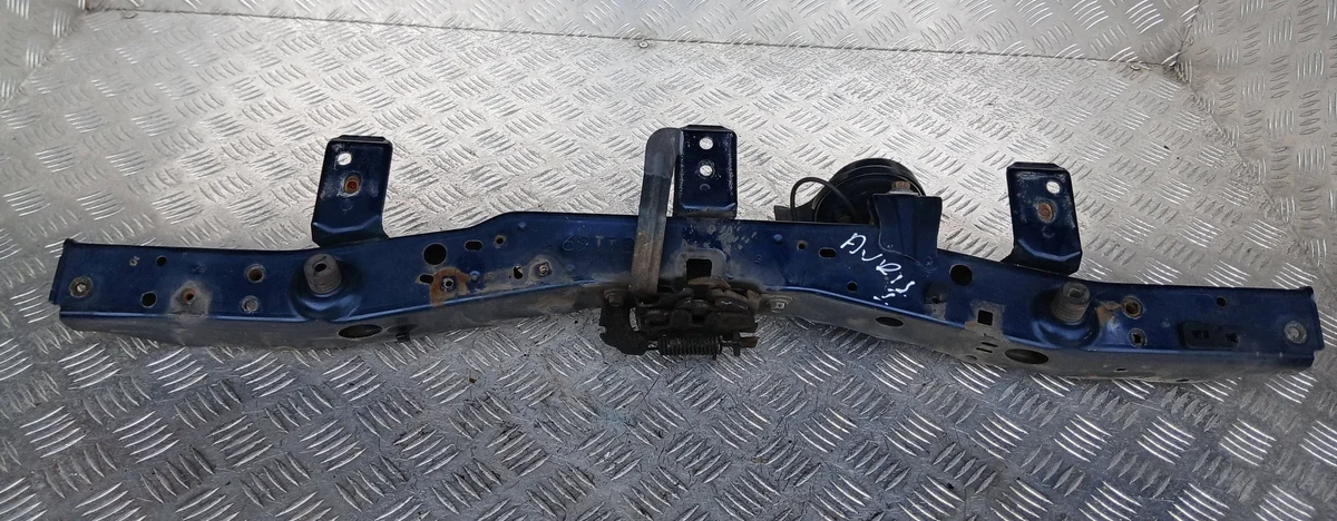 Toyota Auris Front Reinforcement Bar Lock 06-09