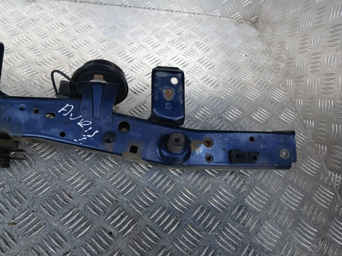 Toyota Auris I Verstärkung Schloss 06-09 image 4
