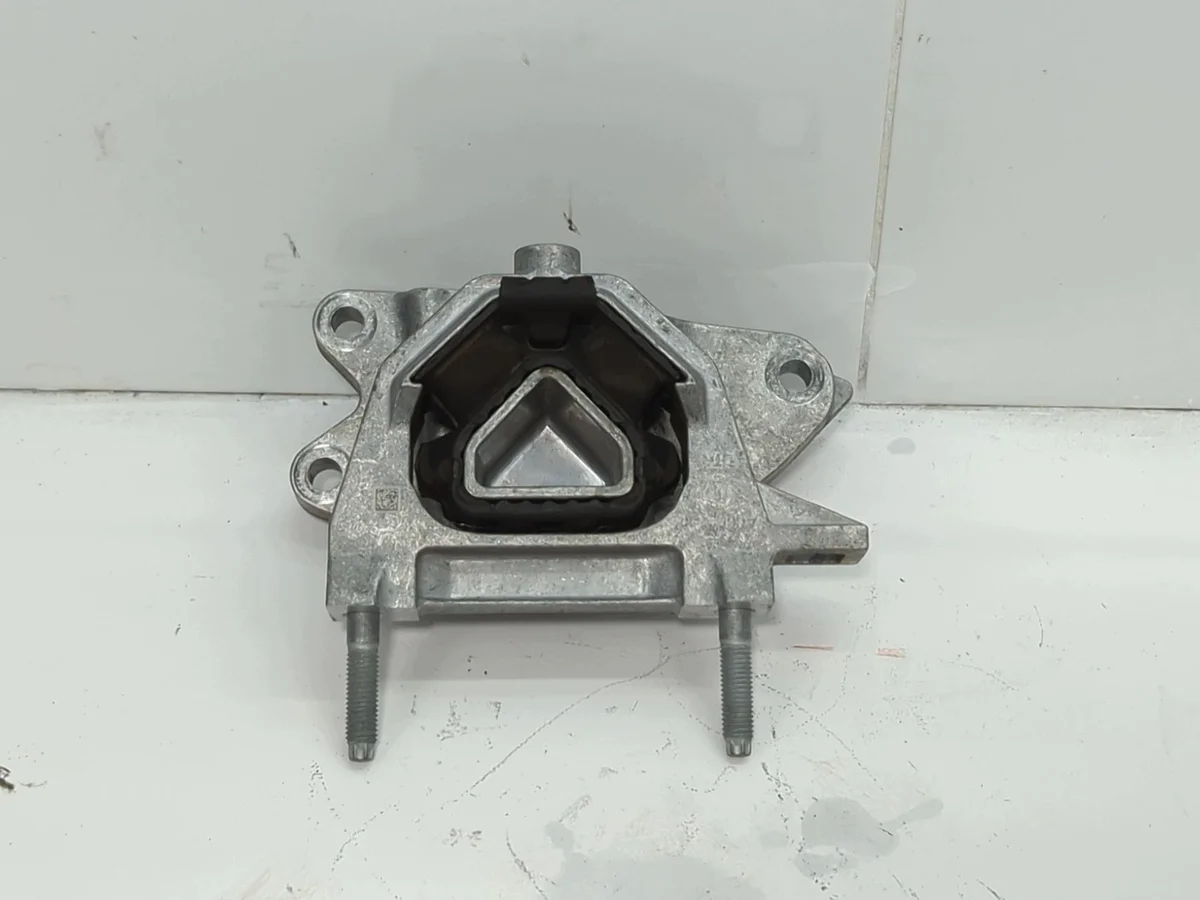 Soporte Motor Opel Astra L 9826533880 Usado