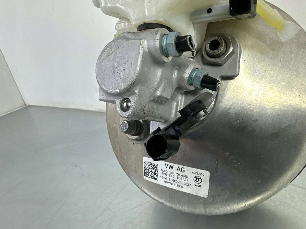 Servofreno Volkswagen Touareg III 4M0612103AF image 9
