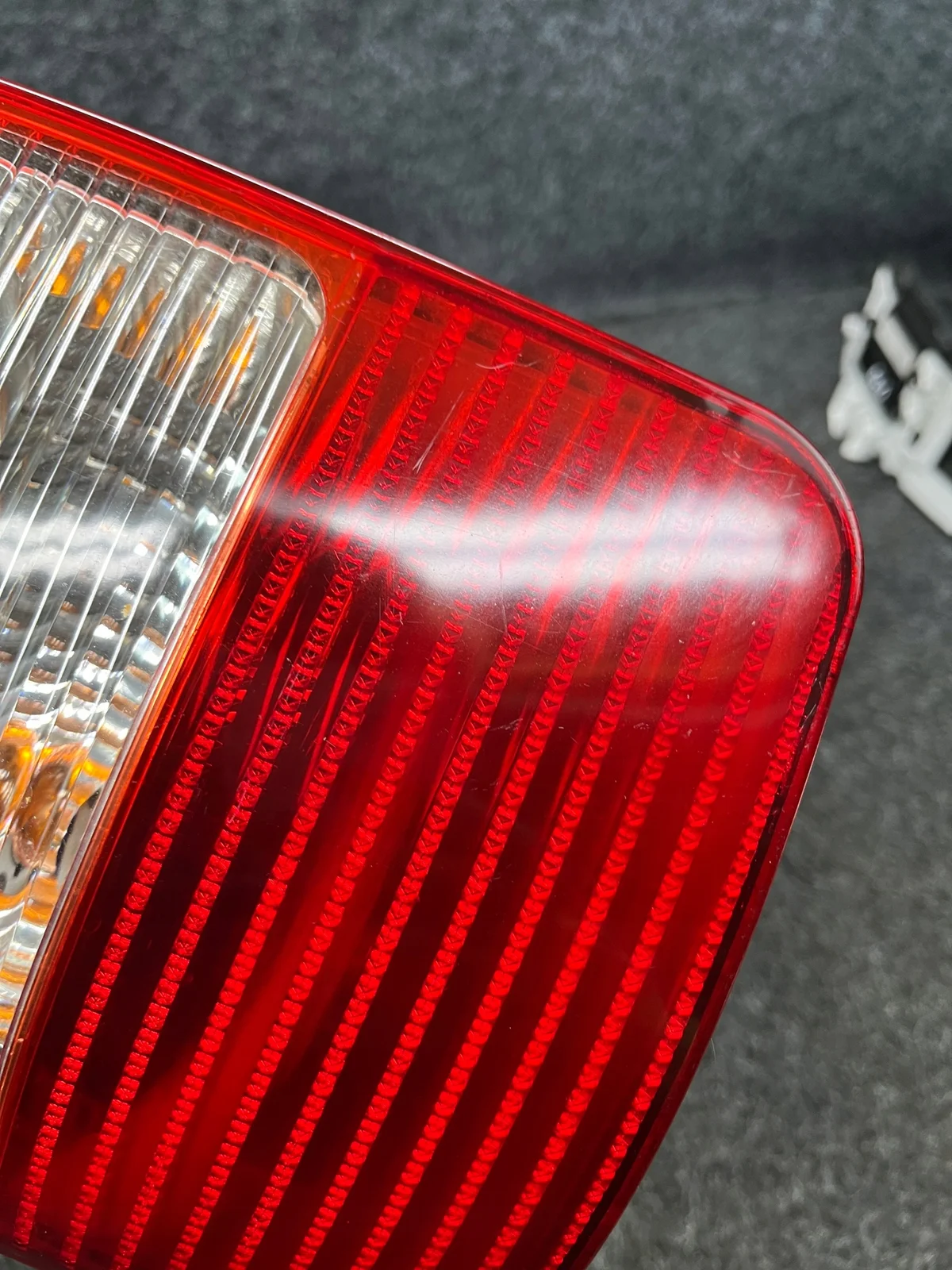 VW Caddy III Rückleuchte Links Gebraucht OE image 6
