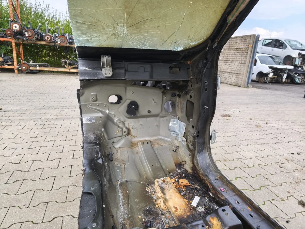 Range Rover Velar L560 Quarto Anteriore Destro image 7