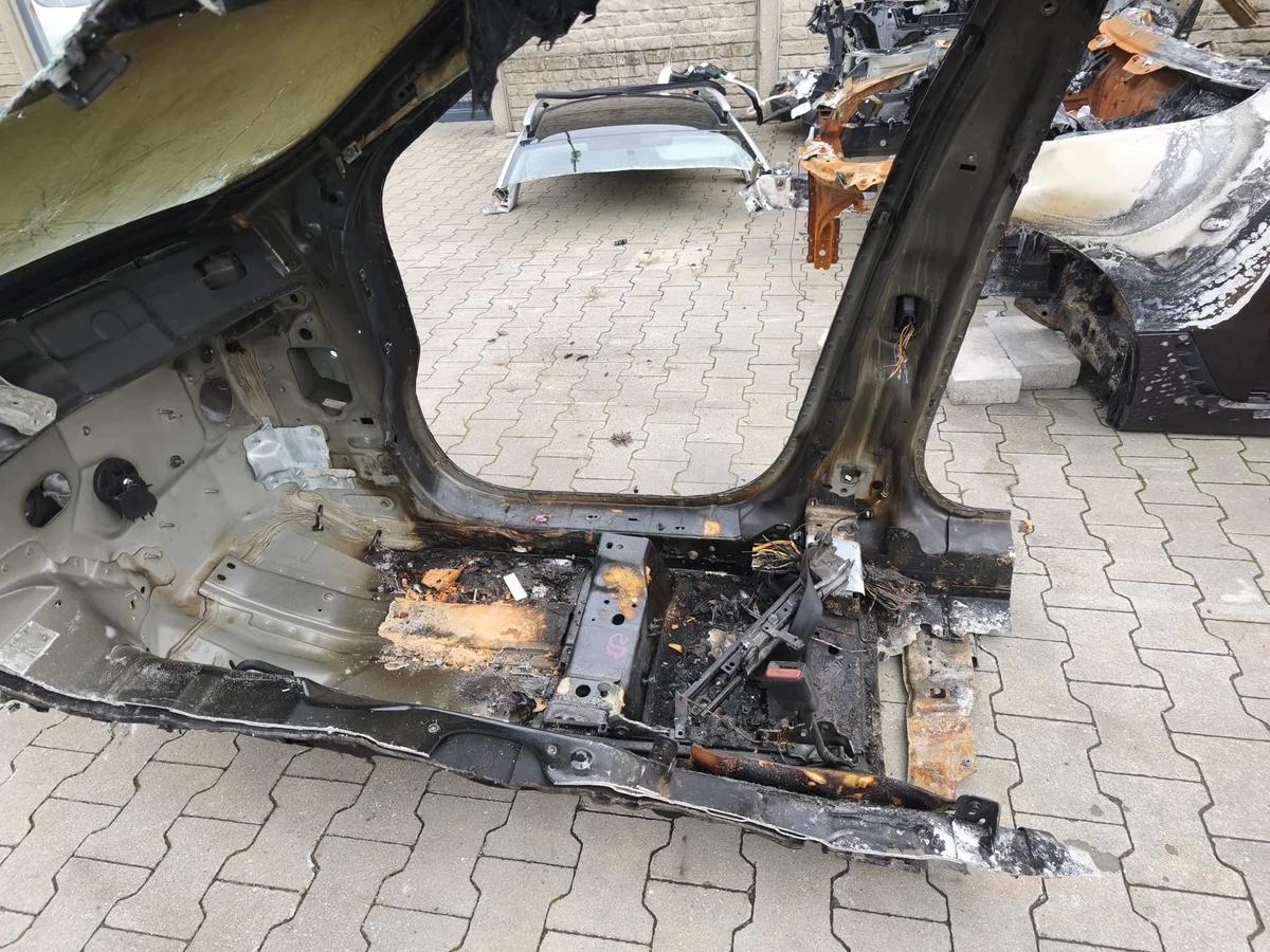 Range Rover Velar L560 Quarto Anteriore Destro image 8