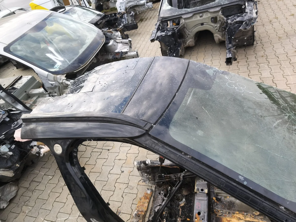 Range Rover Velar L560 Quarto Anteriore Destro image 9