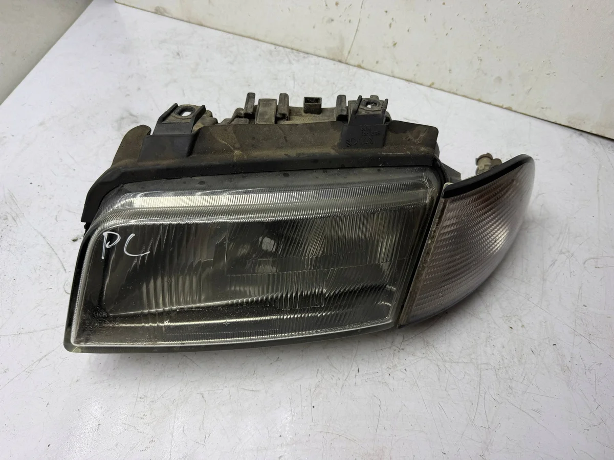Farol Esquerdo Audi A4 B5 H7 Usado