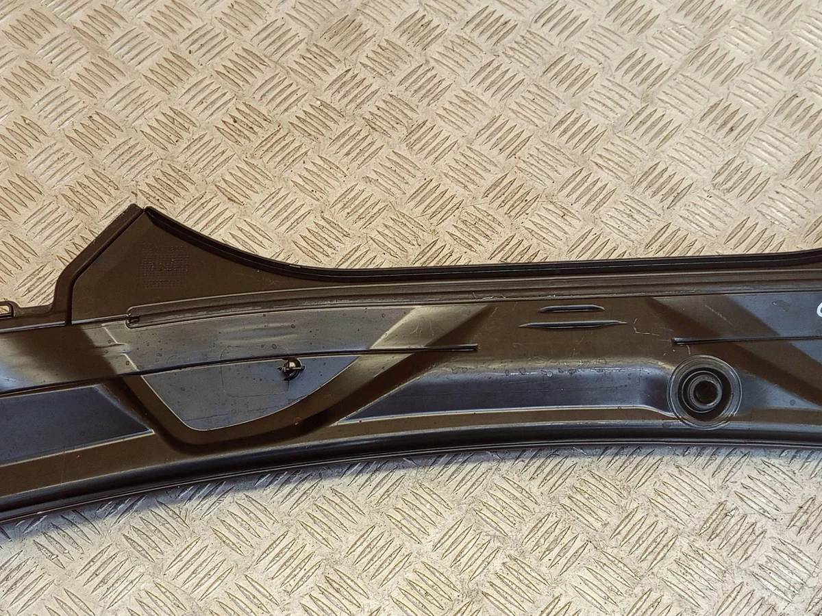 BMW 7427845 Windshield Cowl Panel Used image 9