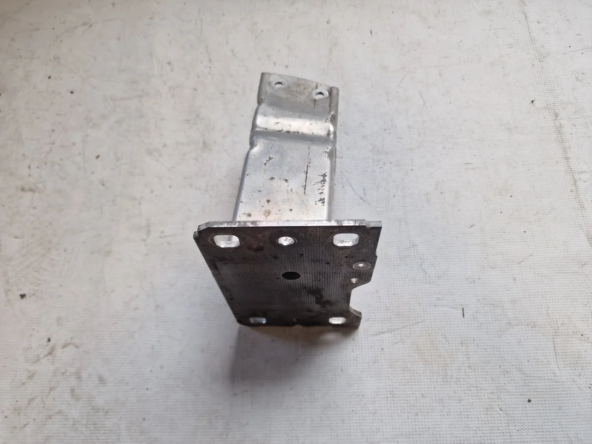Audi A4 S4 B9 Voorste Buffer 8W0807134 image 5