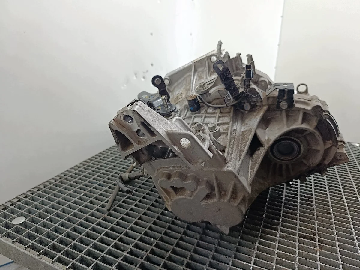 Versnellingsbak Kia Rio IV HD17 1.2 16V Gebruikt