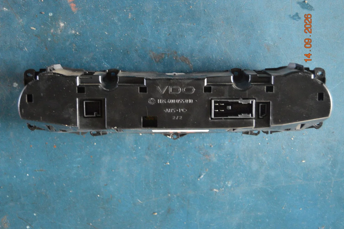 Mercedes E W211 Klimatpanel 2004 - Begagnad image 5