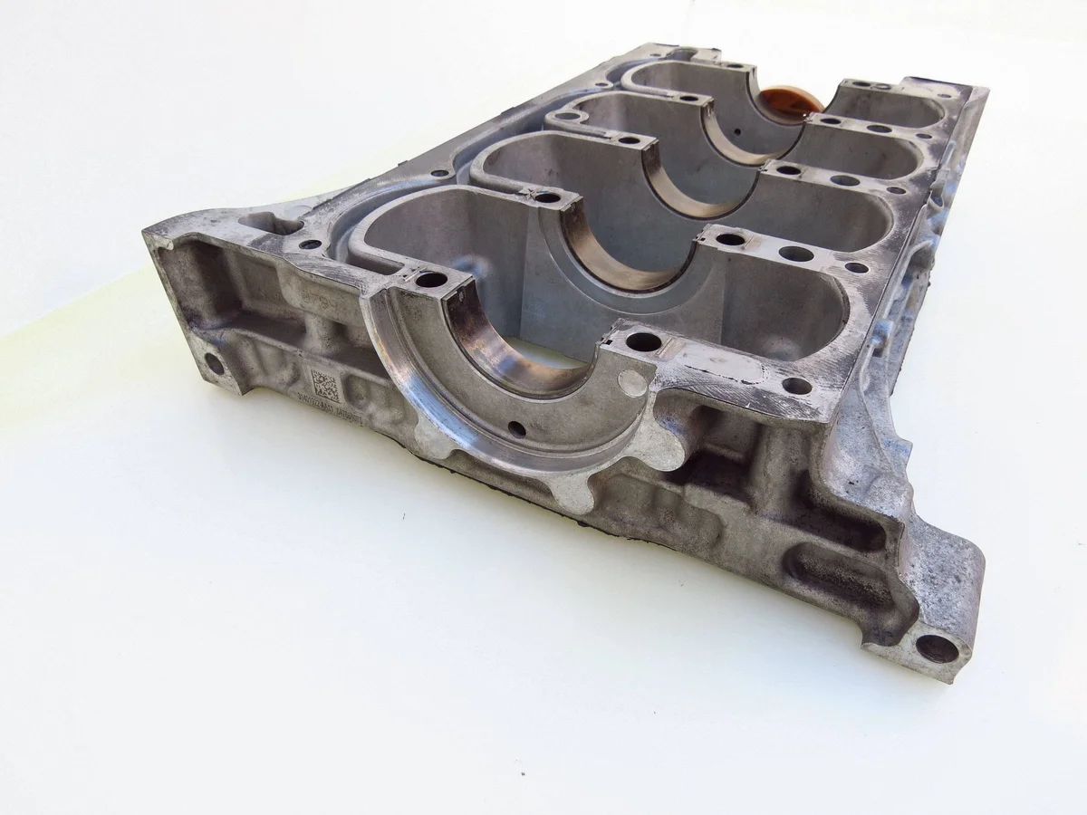 Support de palier de vilebrequin Volvo D4204T14 image 7