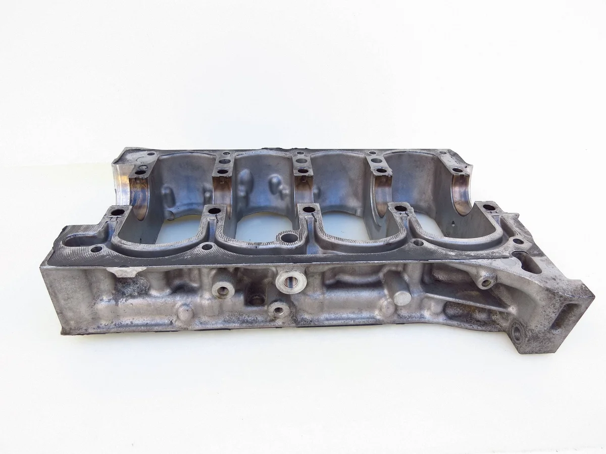 Support de palier de vilebrequin Volvo D4204T14 image 8