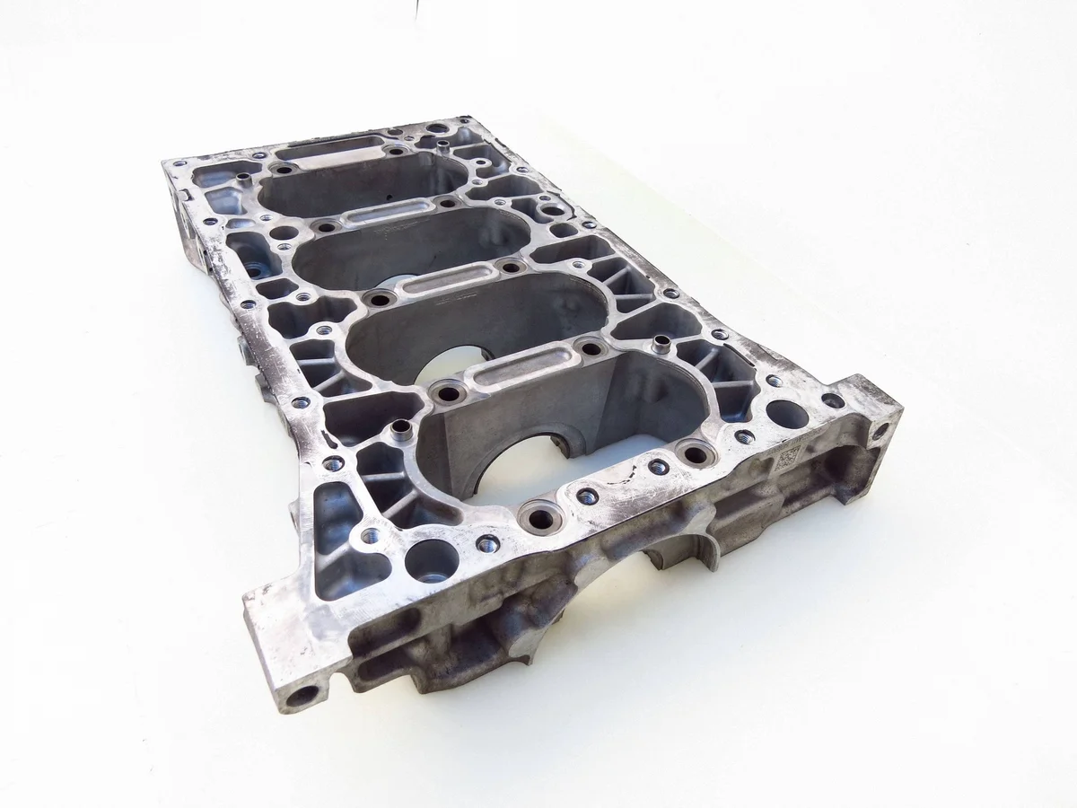Support de palier de vilebrequin Volvo D4204T14 image 10