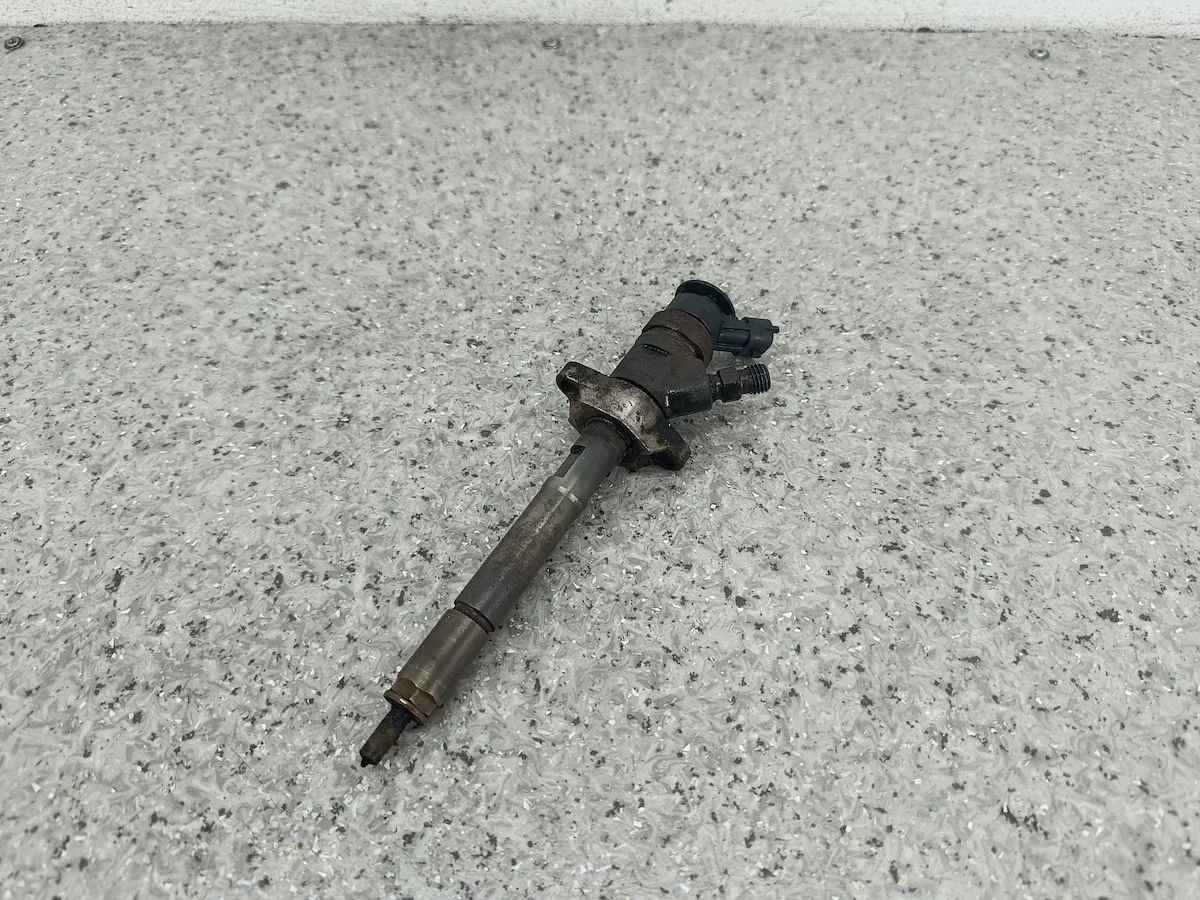 Injector Citroen C4 1.6 HDI Bosch image 6