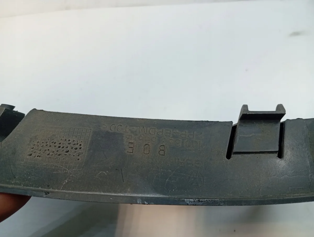 Grille Voorbumper Links VW Golf IV 1J0853665 image 5