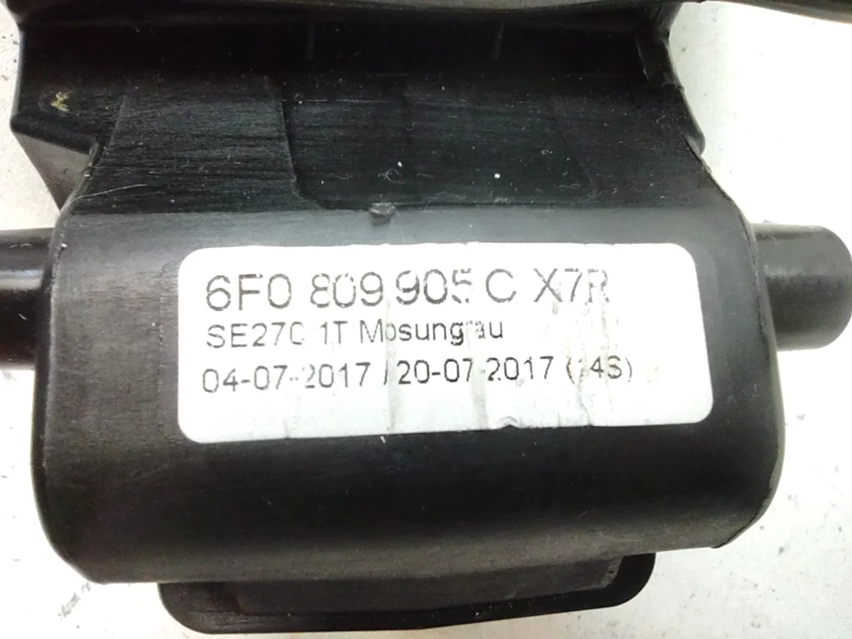 Polttoaineluukun kansi SEAT Ibiza 6F harmaa image 4