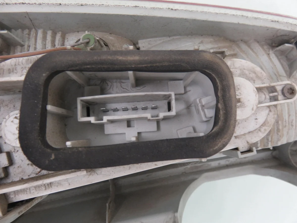 Rückleuchte rechts Skoda Roomster 5J7945112 image 4