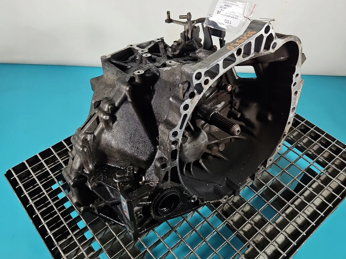 Getriebe Toyota Avensis II T25 2.0 D4D