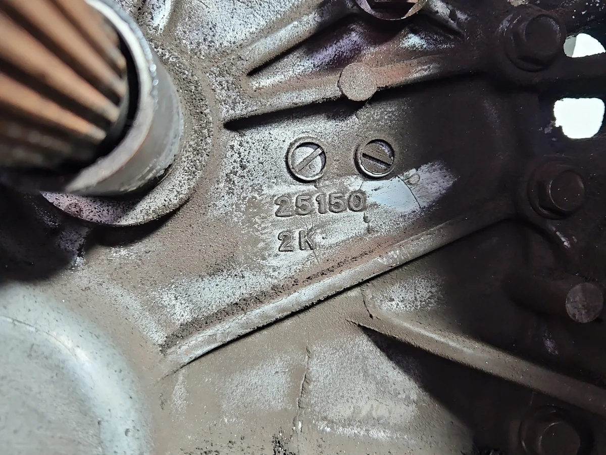 Getriebe Toyota Avensis II T25 2.0 D4D image 3