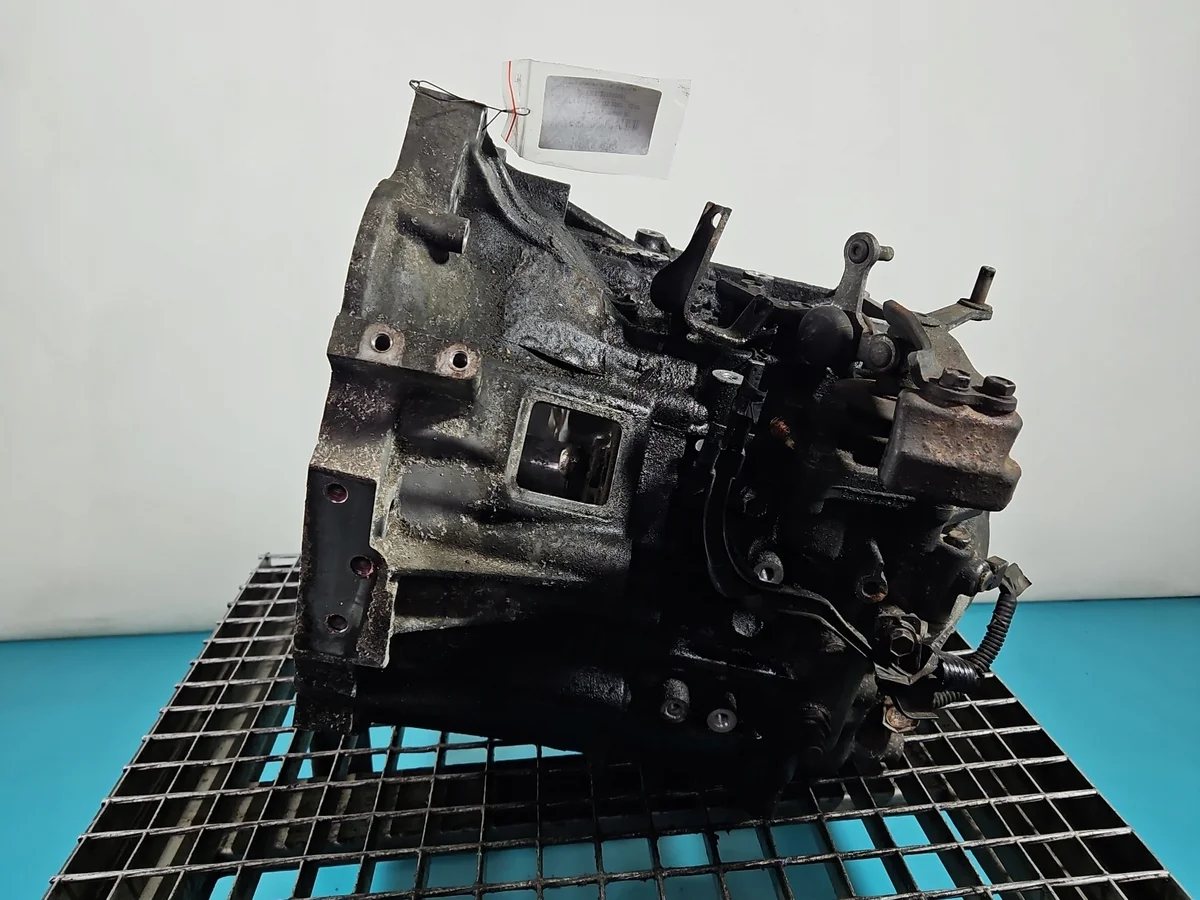 Getriebe Toyota Avensis II T25 2.0 D4D image 4