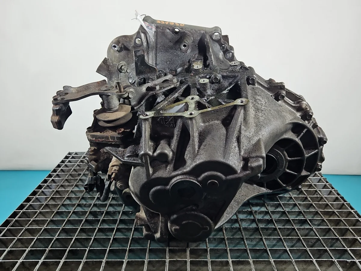Getriebe Toyota Avensis II T25 2.0 D4D image 5