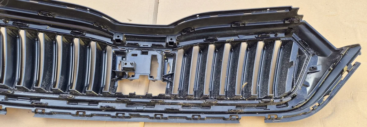 Grille Skoda Octavia IV 5E3 Gebruikt image 6