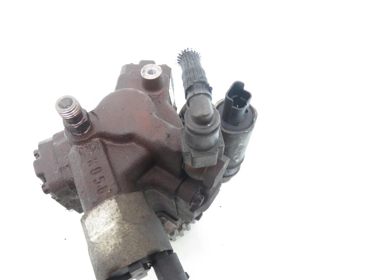 Polttoainepumppu Ford Fiesta Mk5 1.4 TDCi image 4