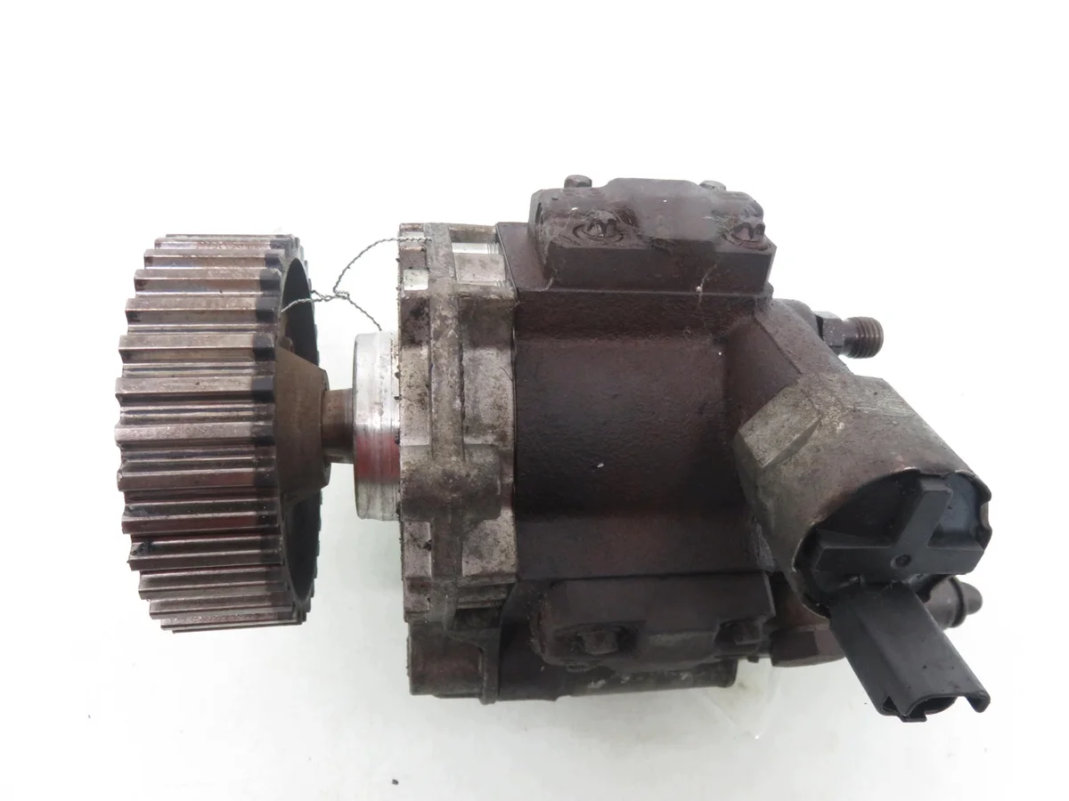 Polttoainepumppu Ford Fiesta Mk5 1.4 TDCi image 8