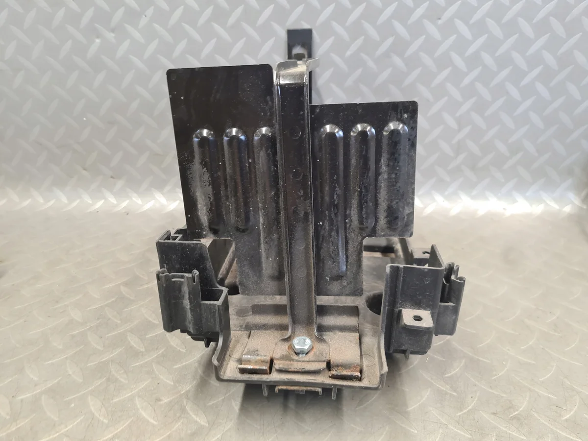 Mokka Batteriehalterung 95933269 GM Gebraucht image 6